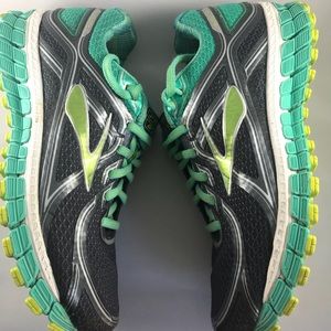 Brooks Adrenaline Womens Shoe size US 7.5B